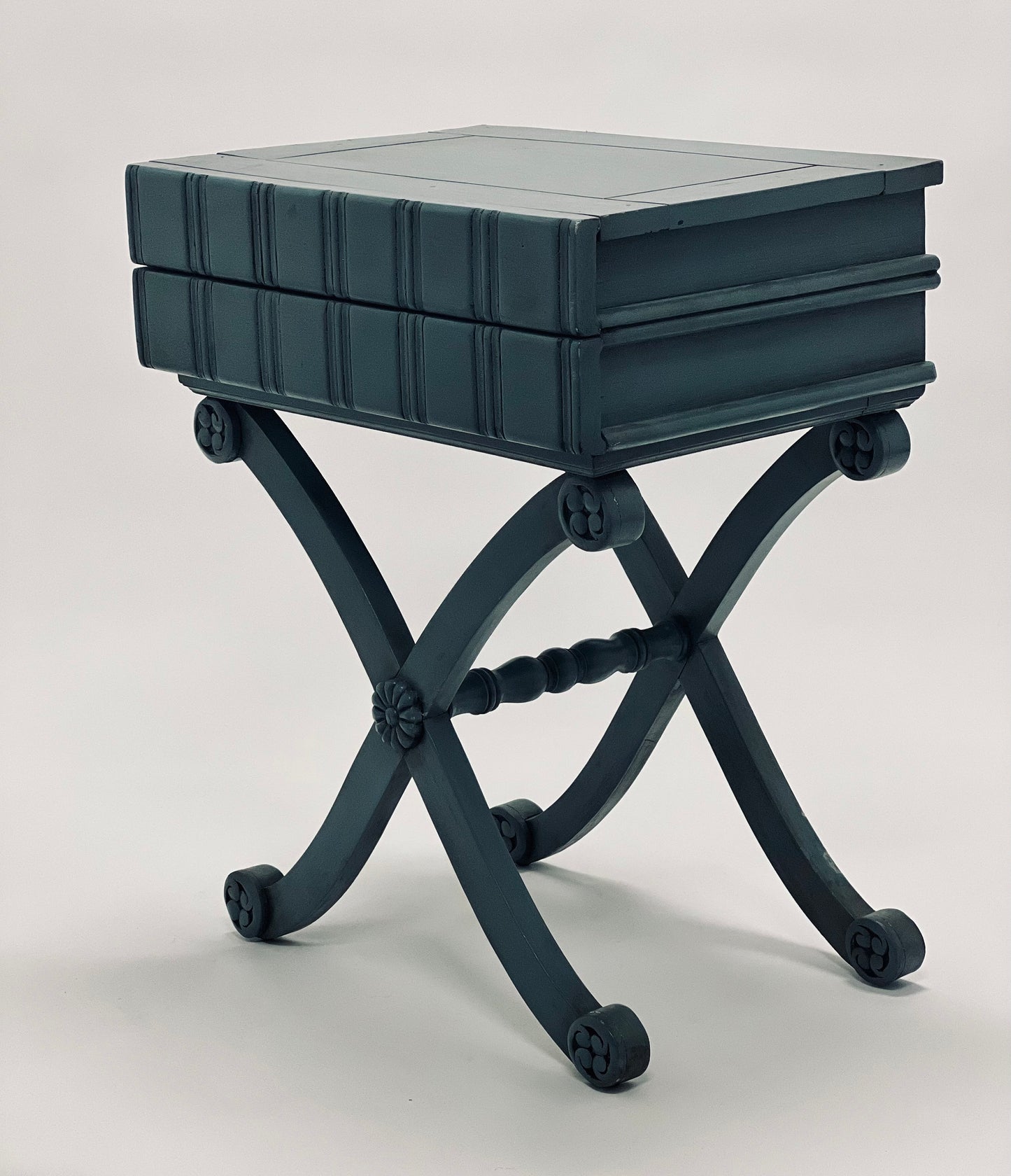 Bookcase style rustic table (Grey or White)